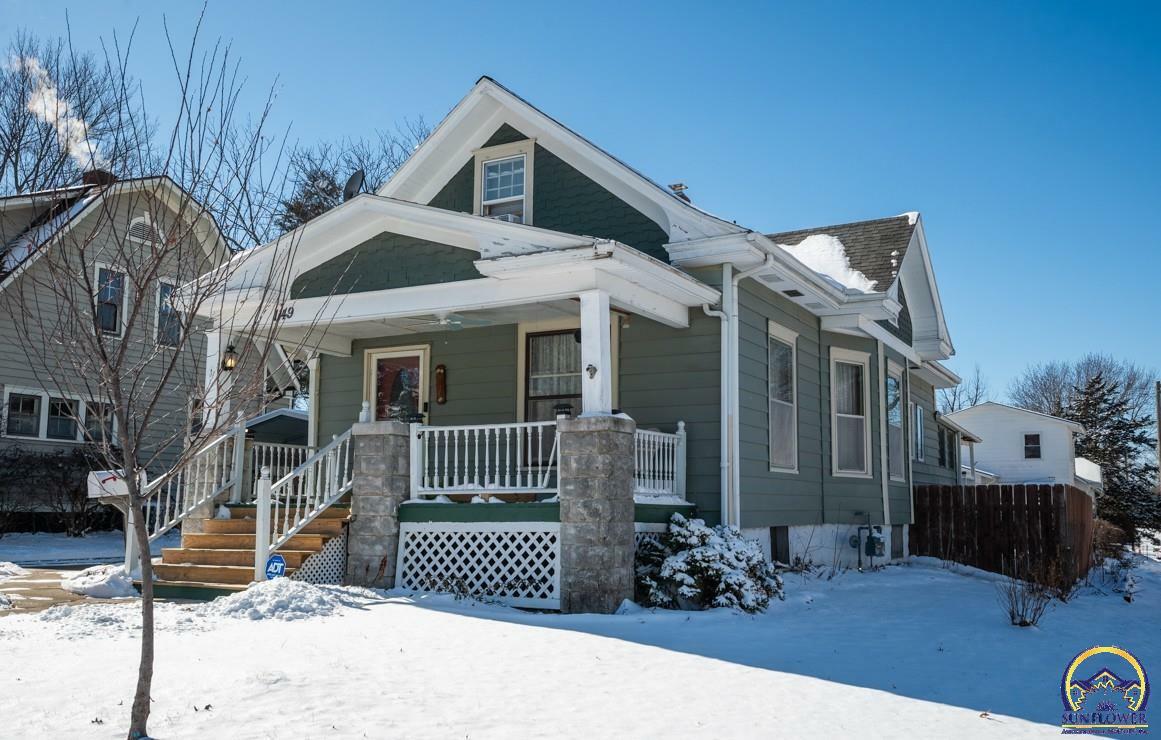 Property Photo:  1149 SW College Ave  KS 66604 