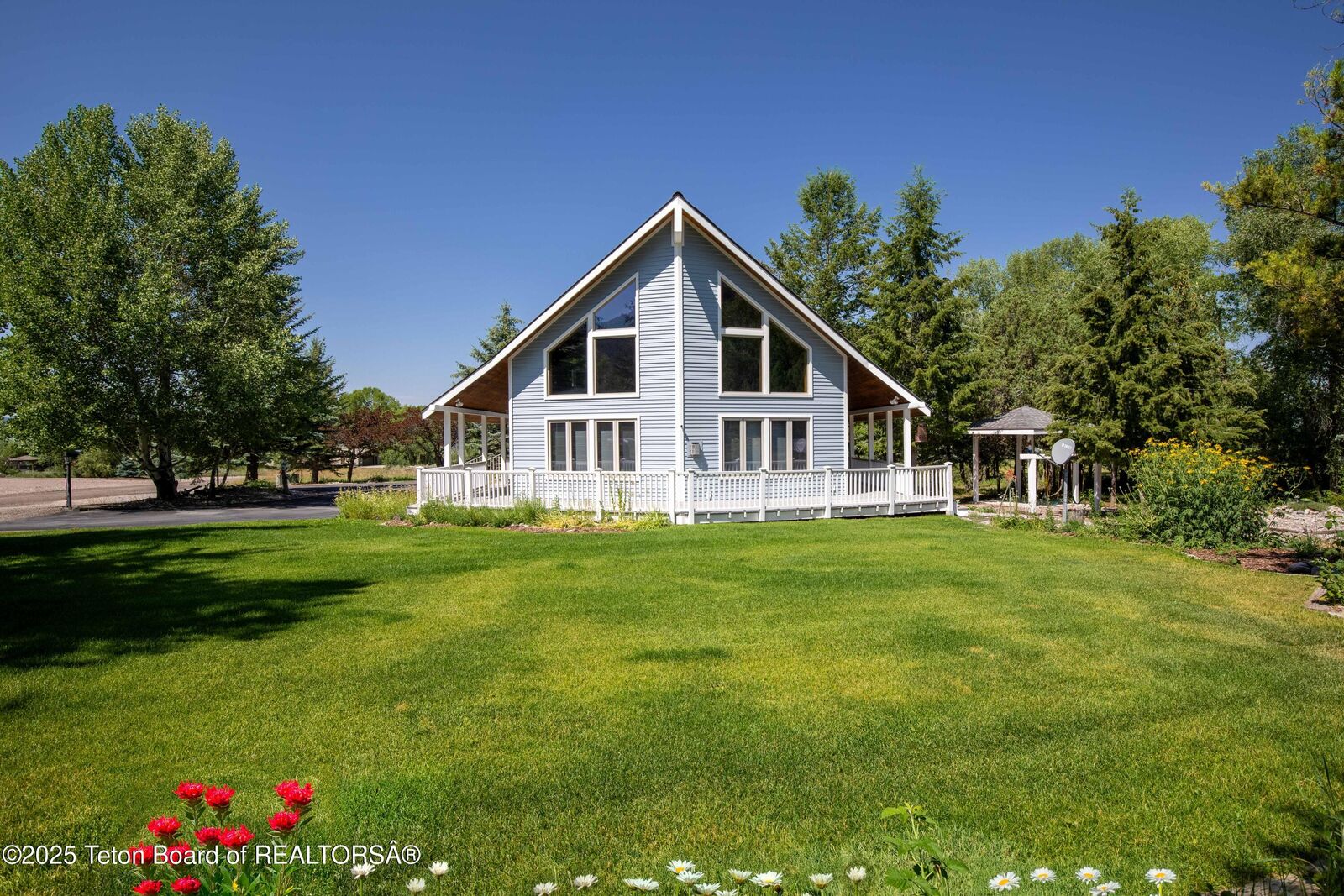 Property Photo: 388 Middle Branch Drive WY 83127