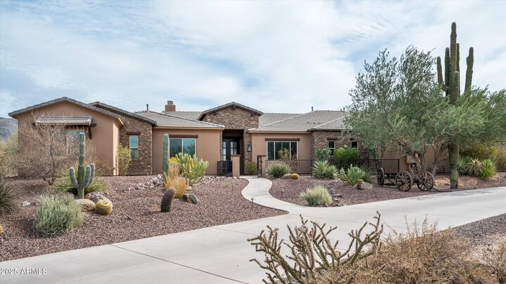 Property Photo: 35045 N 52nd Place AZ 85331