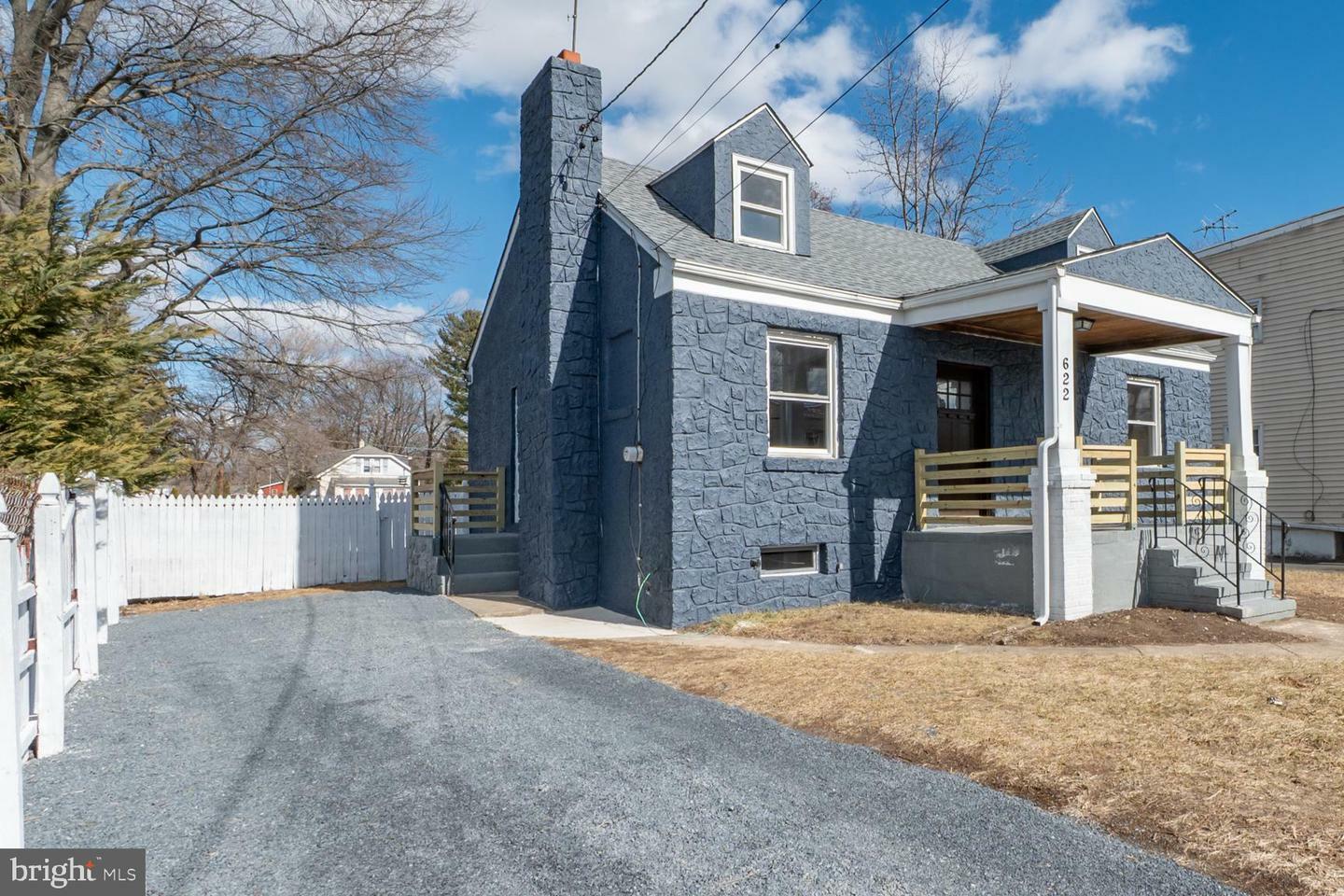 Property Photo:  622 Berg Avenue  NJ 08610 