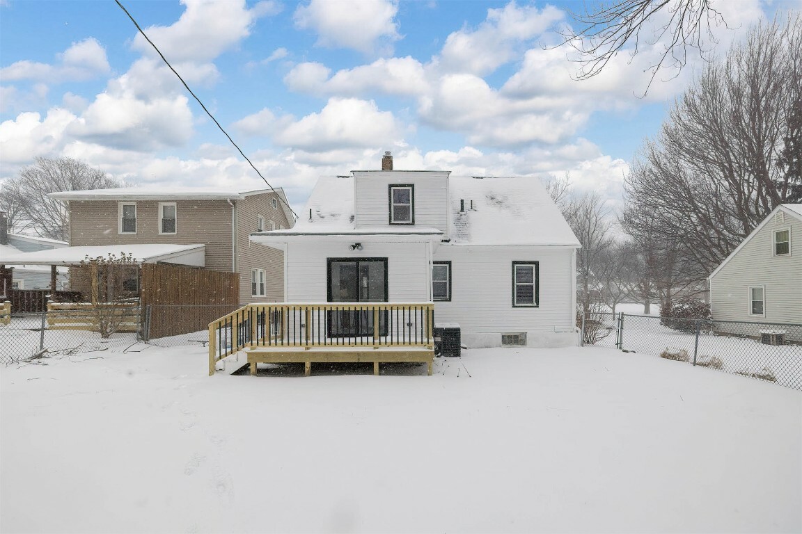 Property Photo:  421 Andrews Park Boulevard  PA 16511 