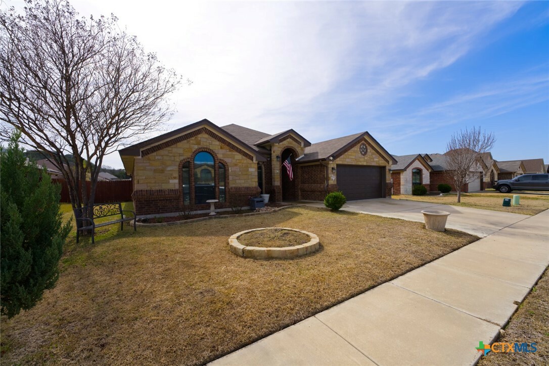 Property Photo:  2904 Legacy Lane  TX 76549 