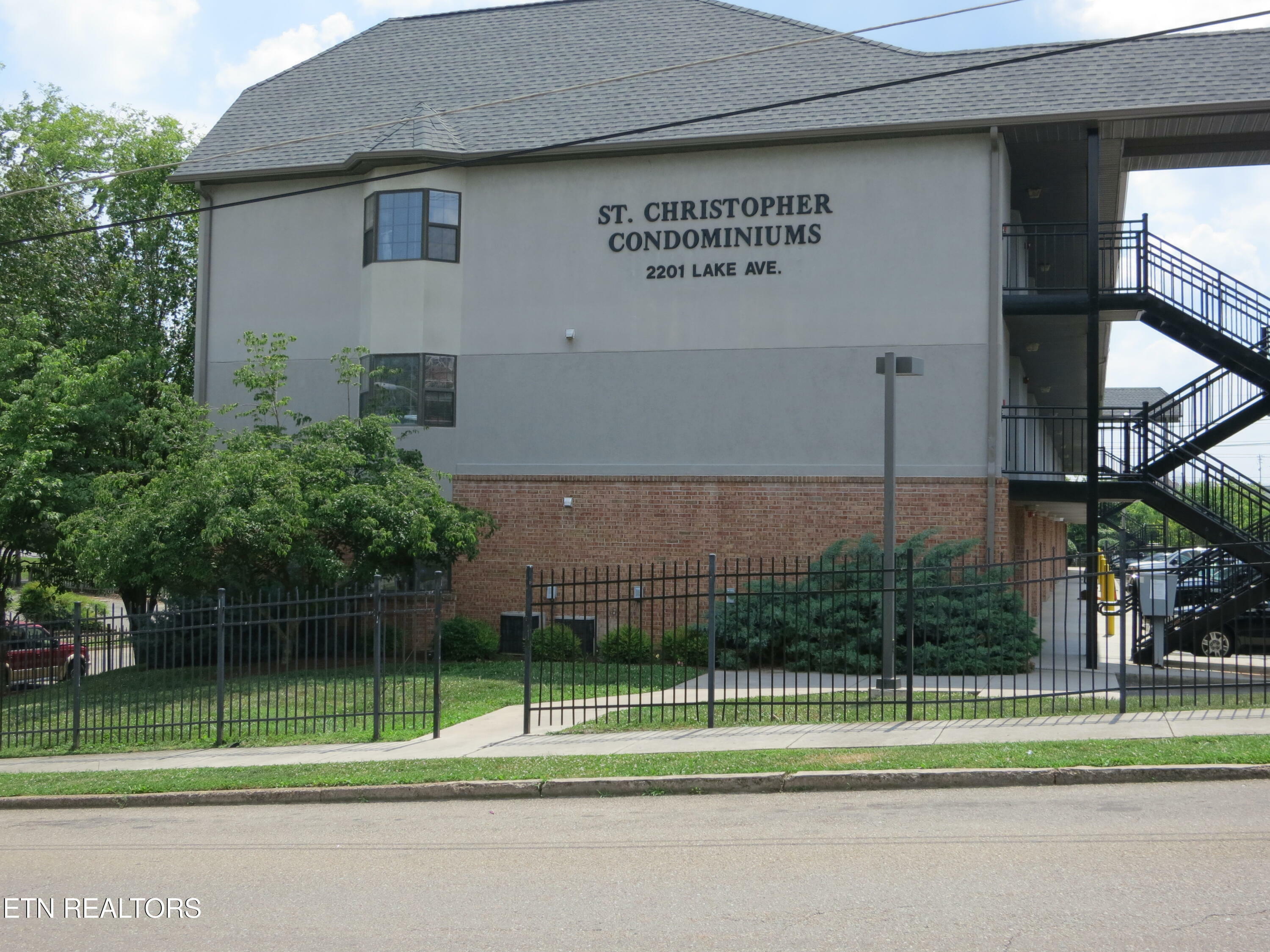 Property Photo: 2201 Lake Ave 208 TN 37916