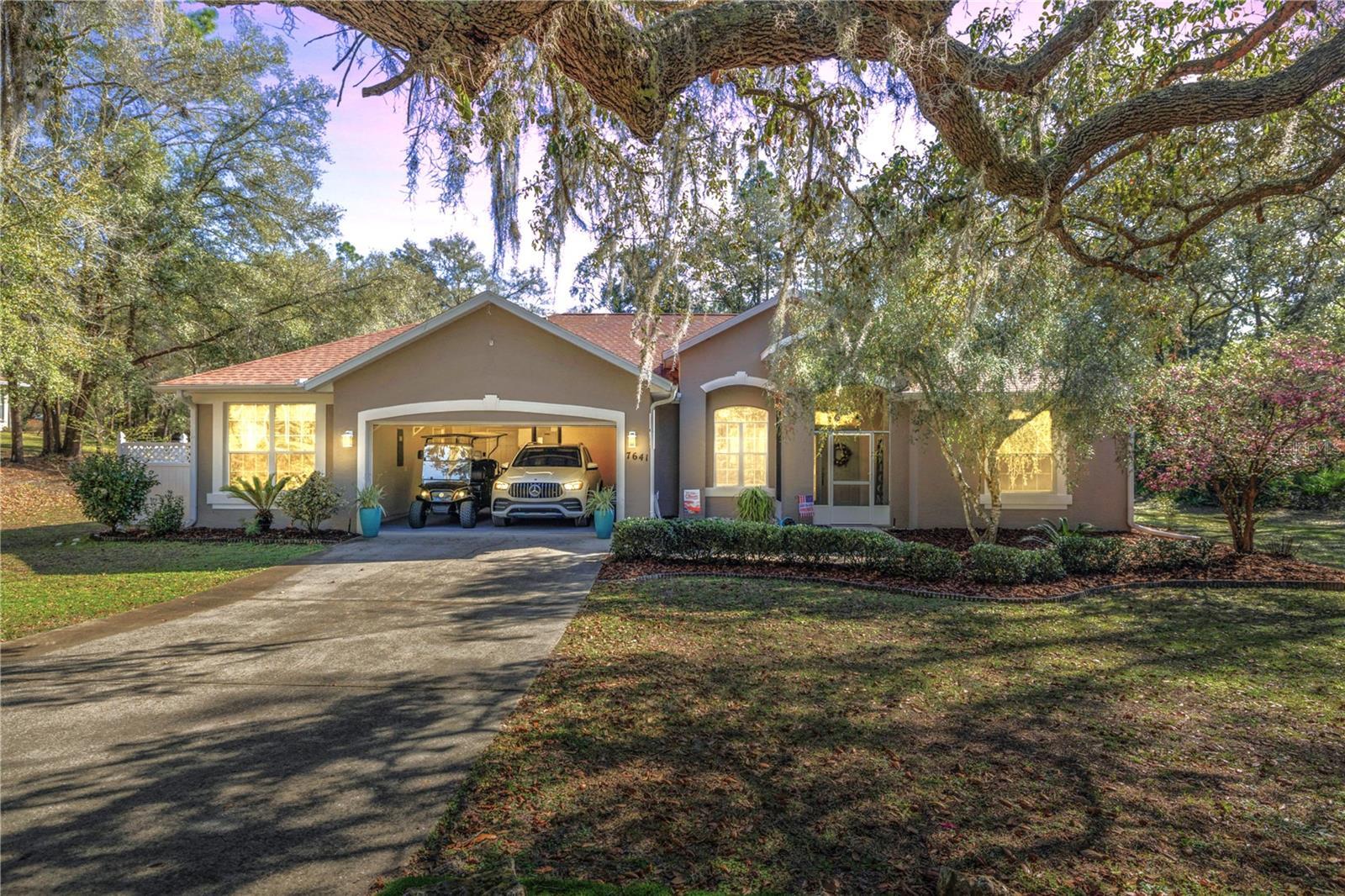 Property Photo: 7641 SW 185th Circle FL 34432