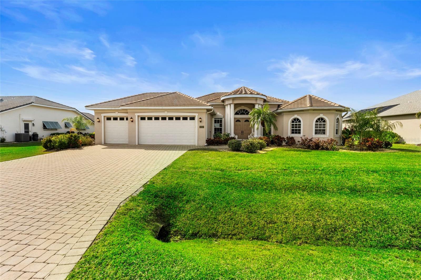 Property Photo: 11362 Royal Tee Circle FL 33991