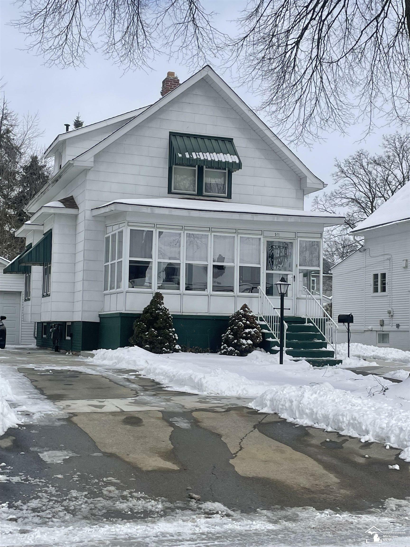 Property Photo:  511 E 6th Street  MI 48161 