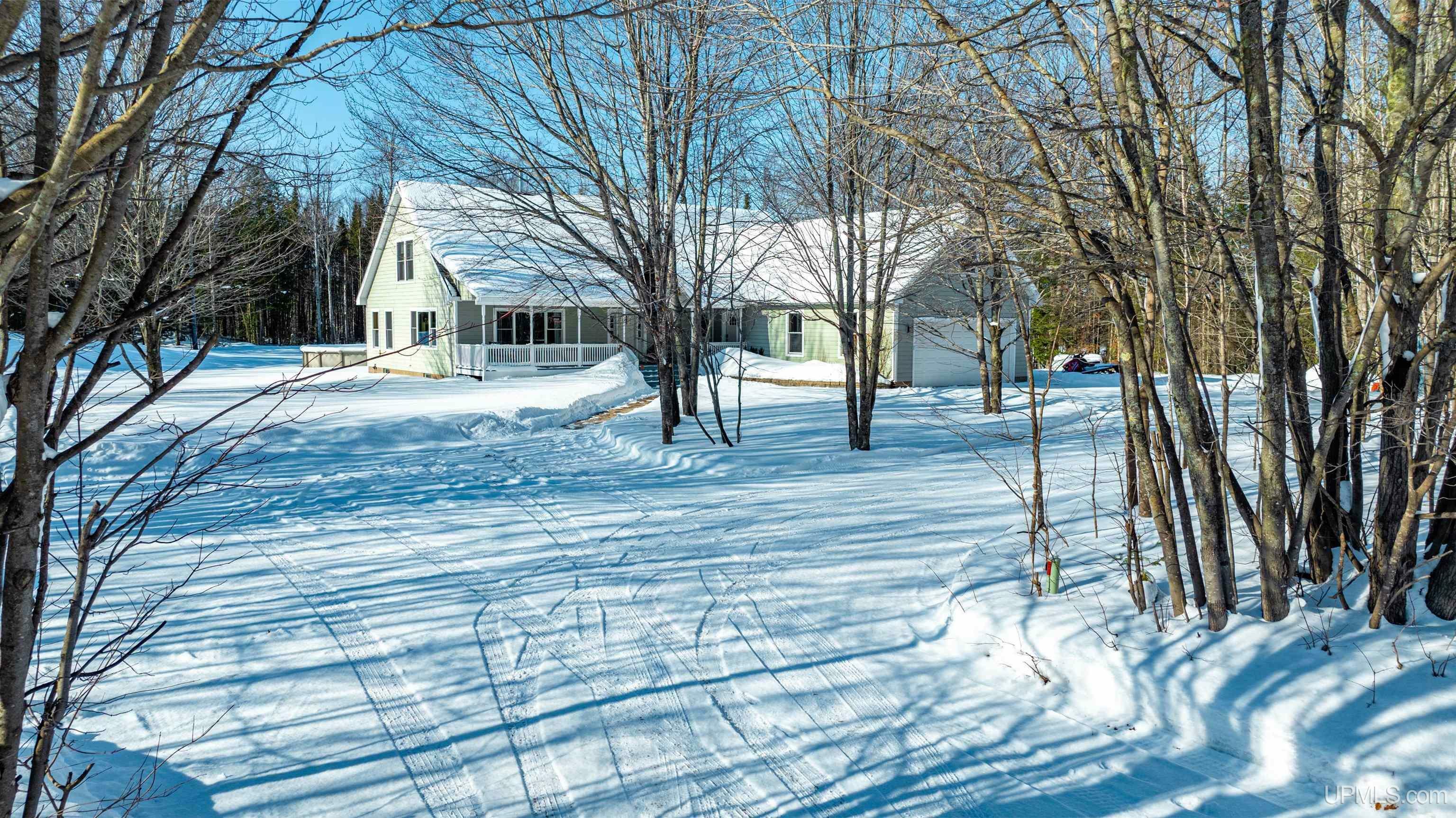 52275 N Superior Road  Houghton MI 49931 photo