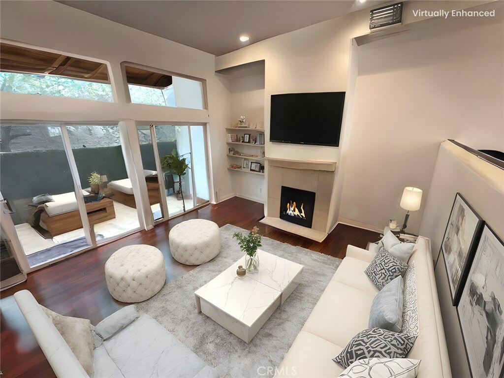 Property Photo:  1020 Hilldale Avenue  CA 90069 