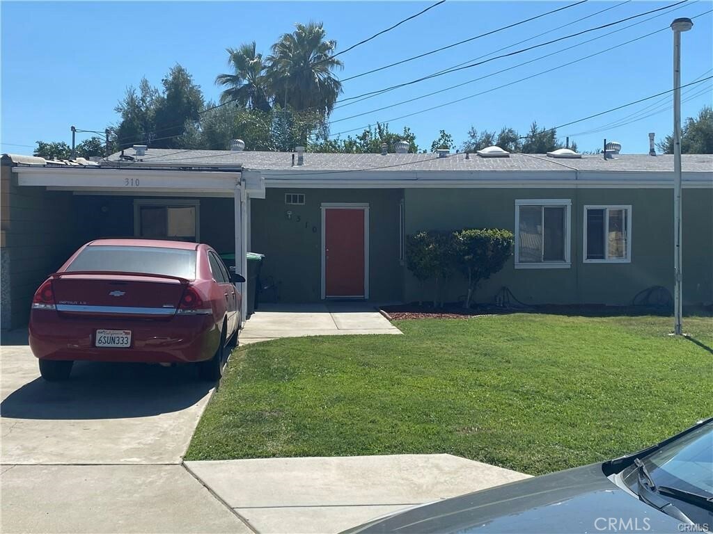 Property Photo:  310 E 7th Street  CA 92583 