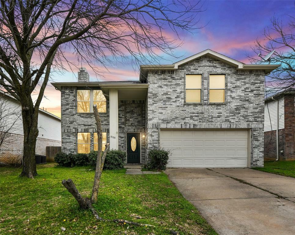 Property Photo: 8108 Canoe Ridge Lane TX 76210
