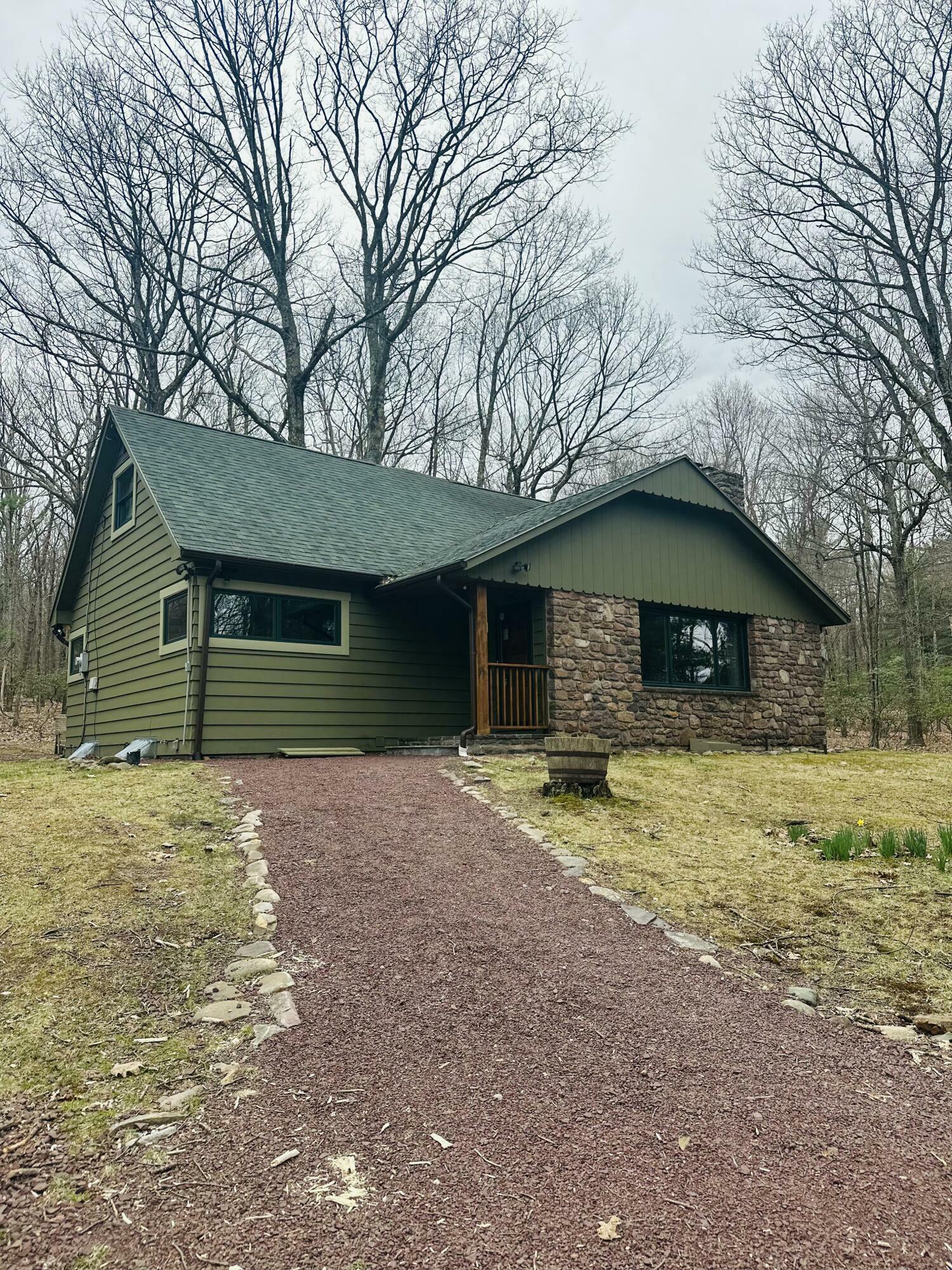 Property Photo: 340 Moseywood Road PA 18624