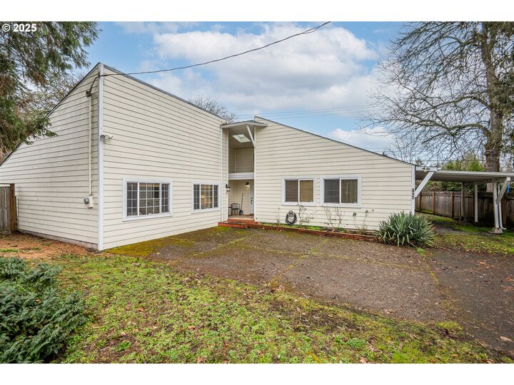 1440 Long Island Dr  Eugene OR 97401 photo