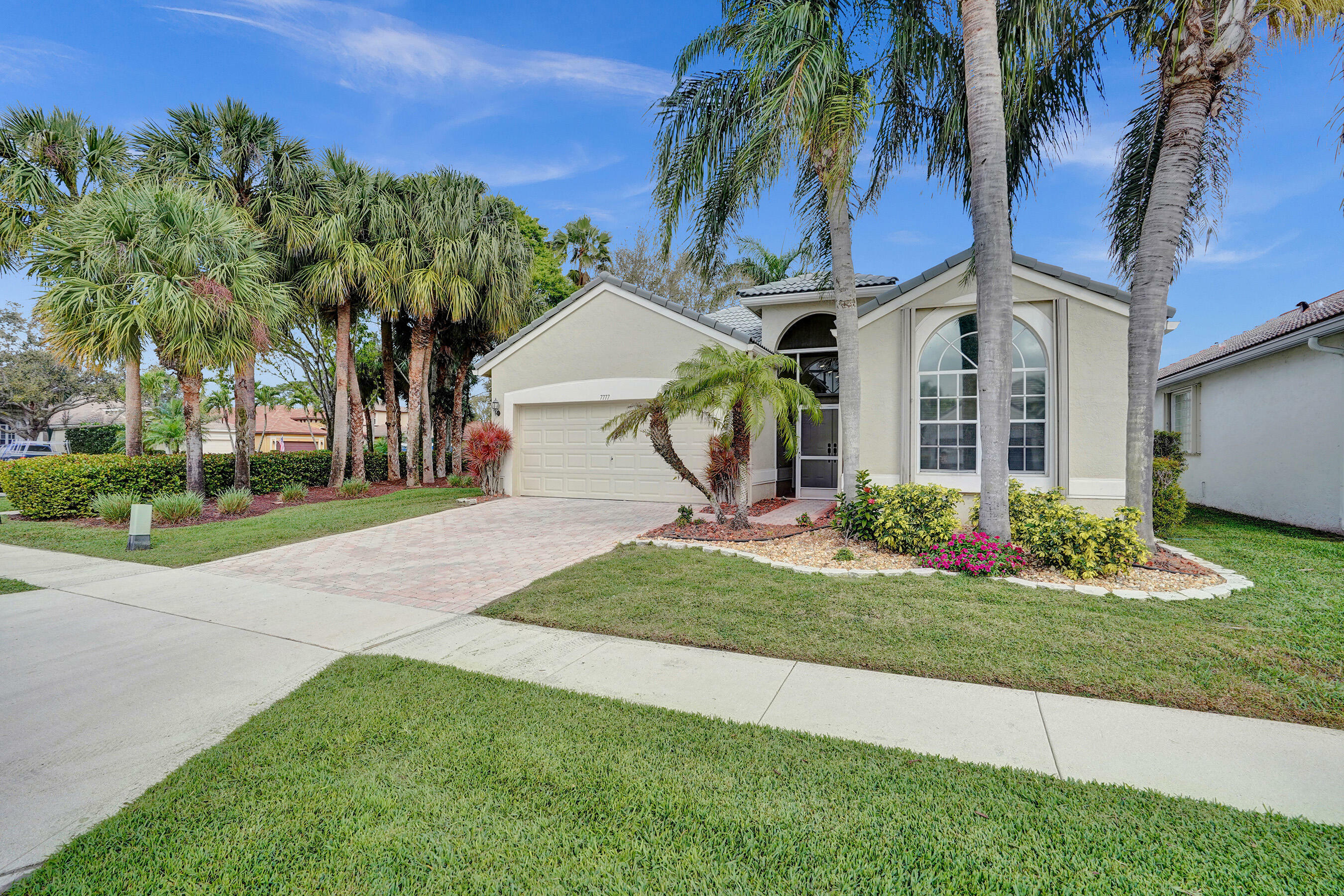 Property Photo:  7777 Monarch Court  FL 33446 