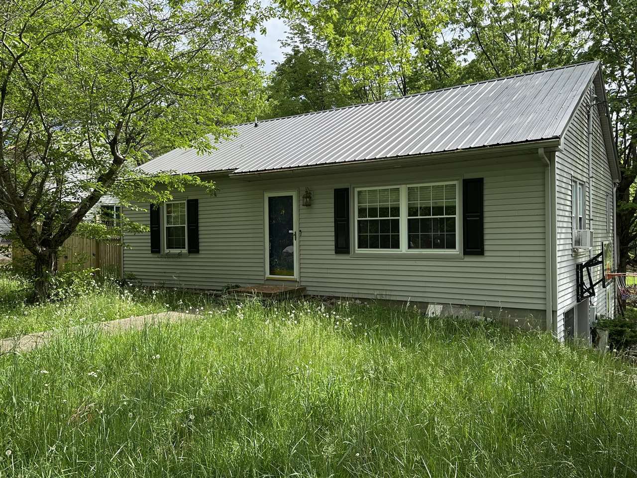 Property Photo: 101 Hutcherson Drive KY 42141
