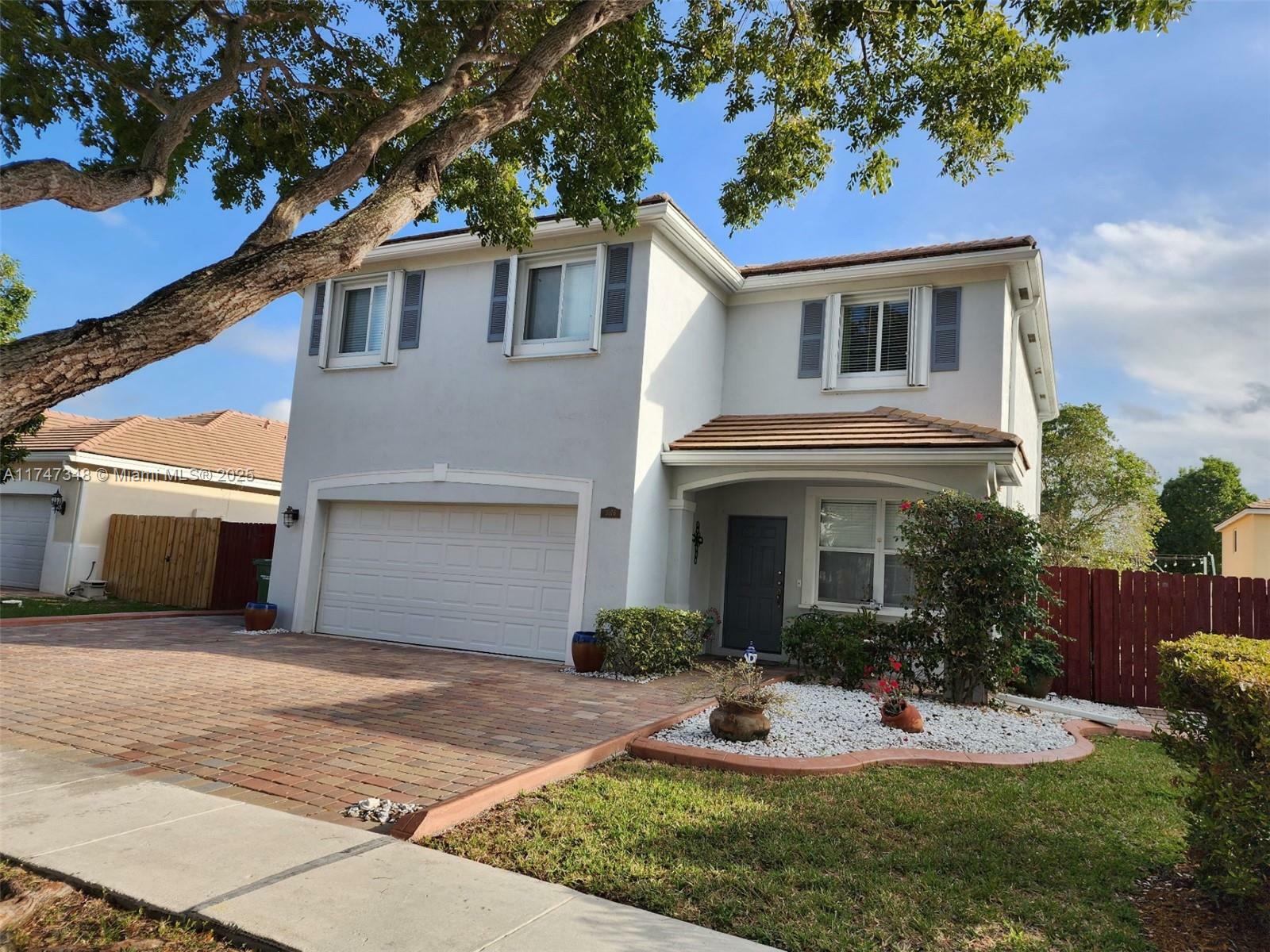 Property Photo:  3076 SE 4th Ct  FL 33033 