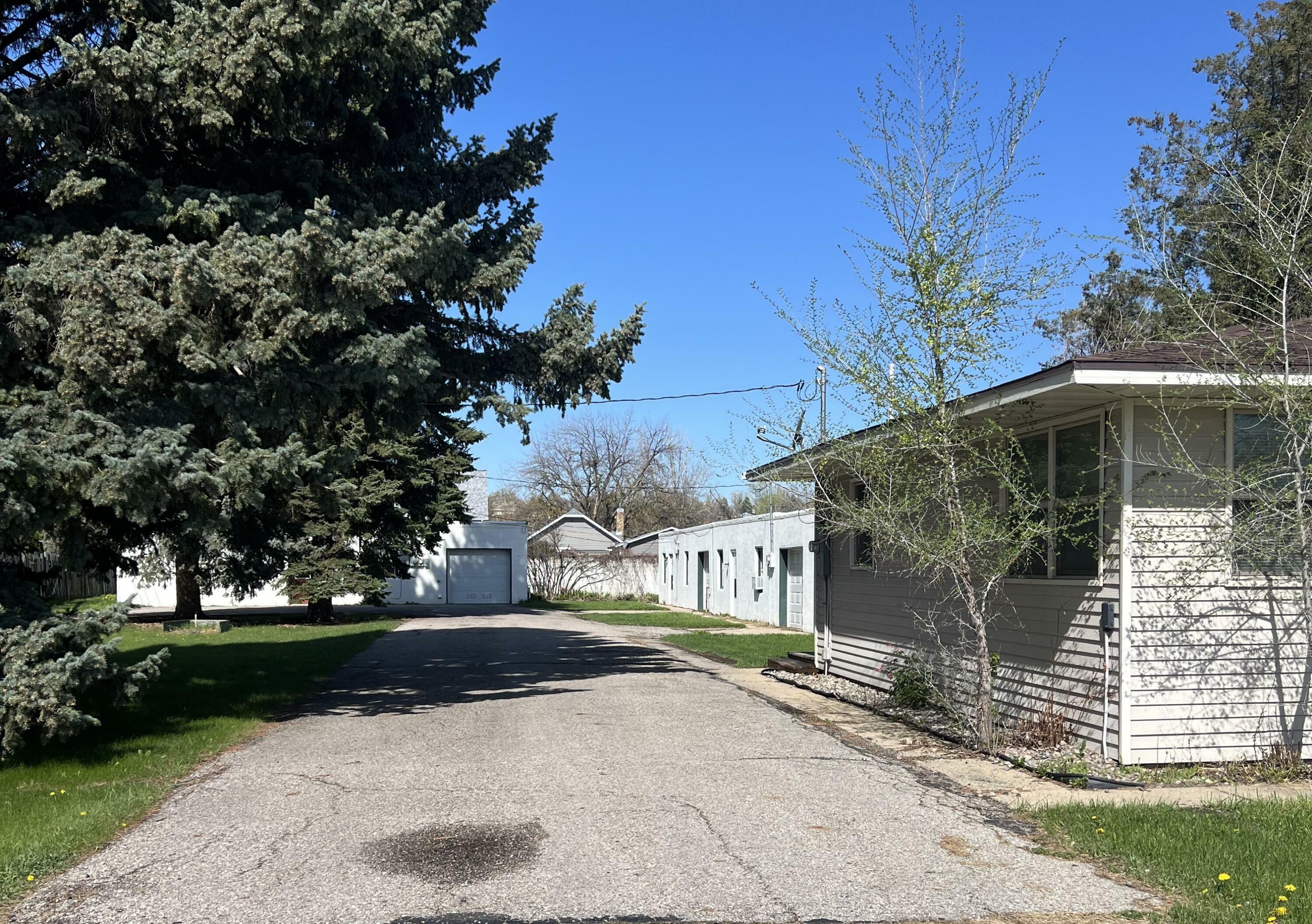 Property Photo: 1166 S Sheridan Avenue WY 82801