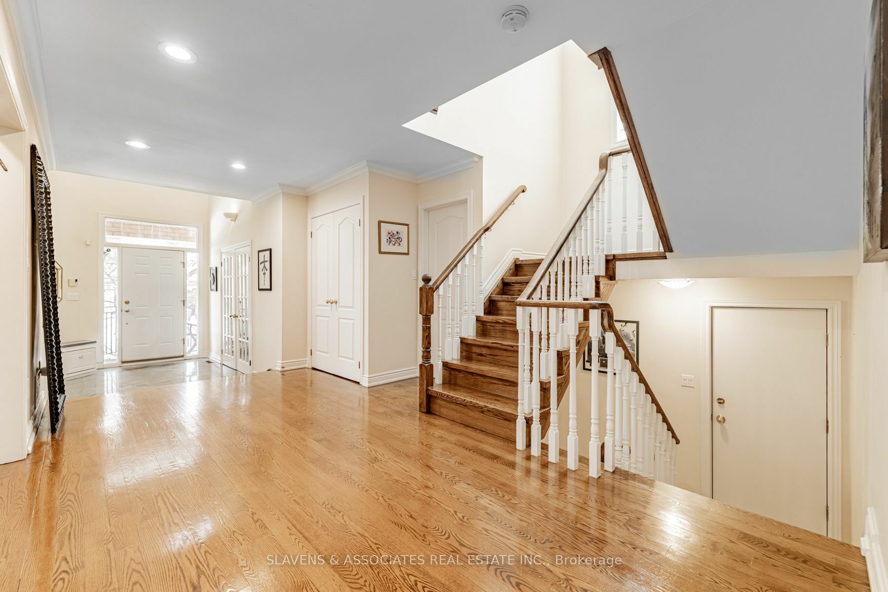 Property Photo:  602 Glengrove Ave  ON M6B 2H8 