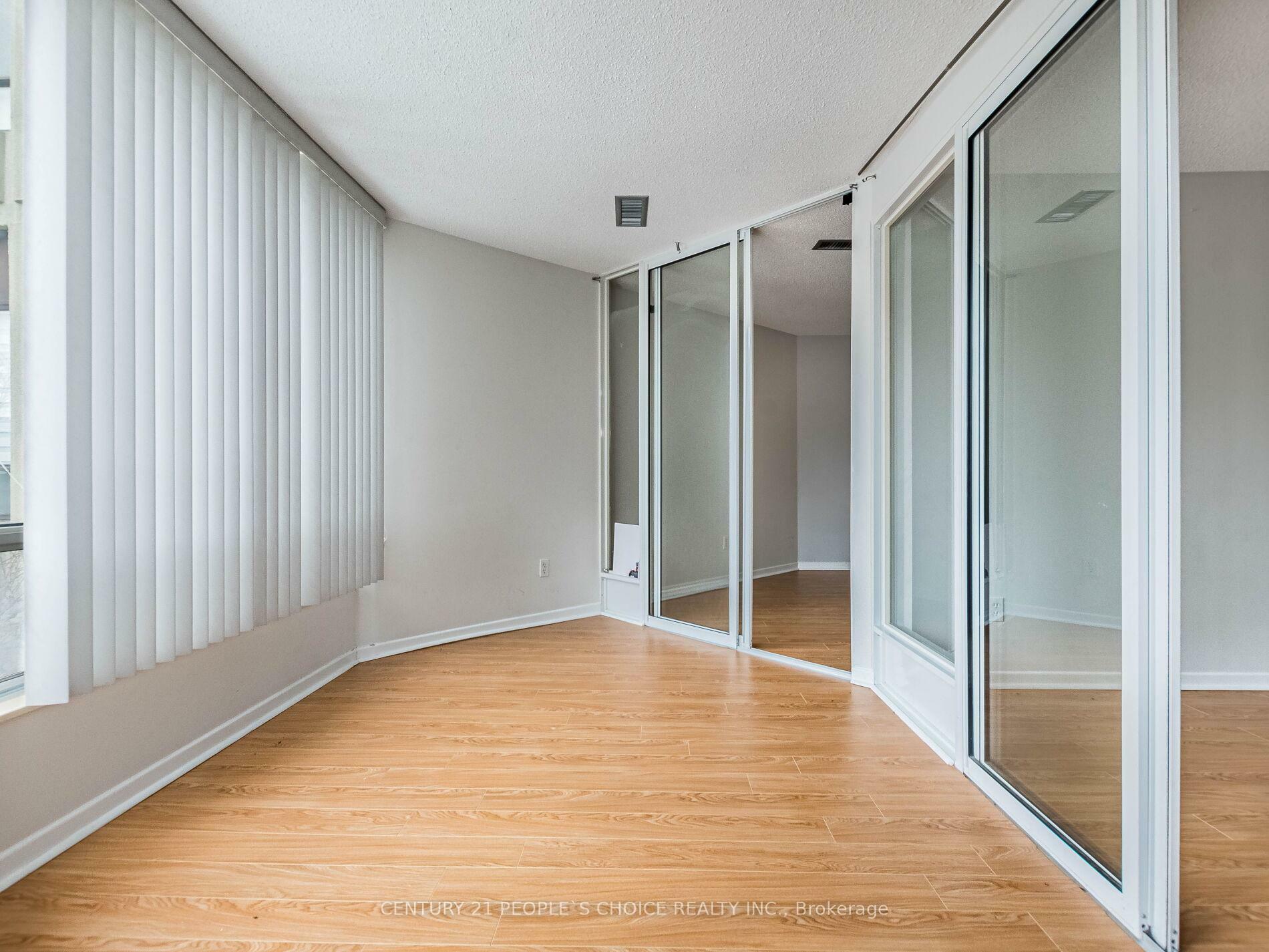 Property Photo: 26 Hanover Road 103 ON L6S 4T2