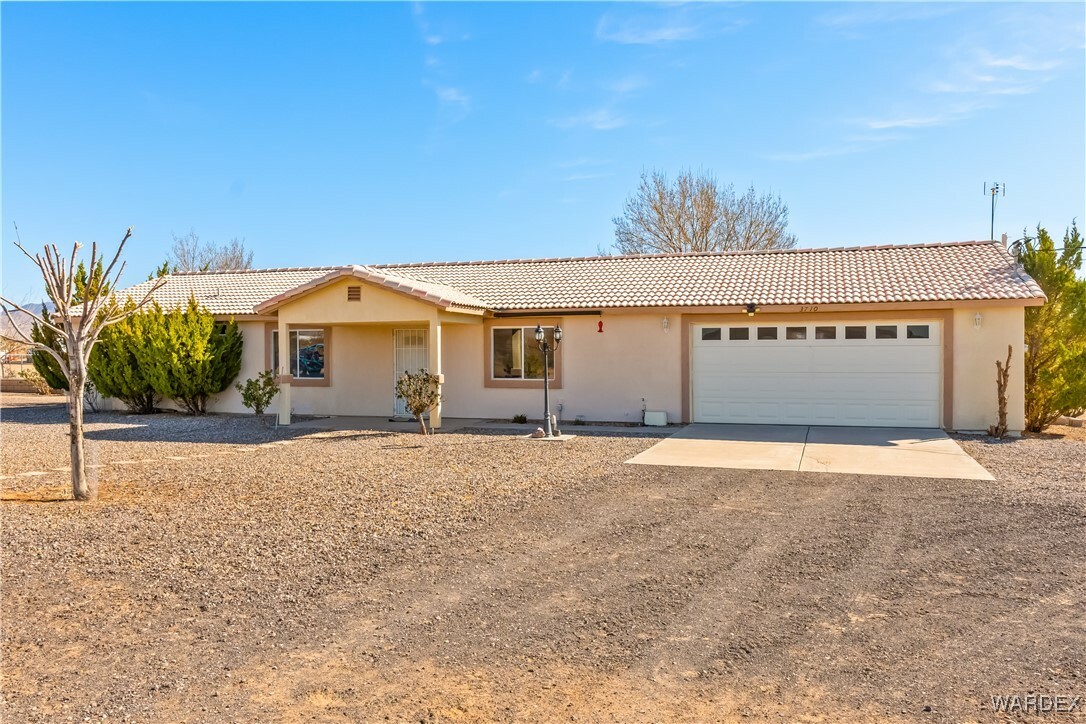 Property Photo: 3710 N Horse Mesa Road AZ 86413