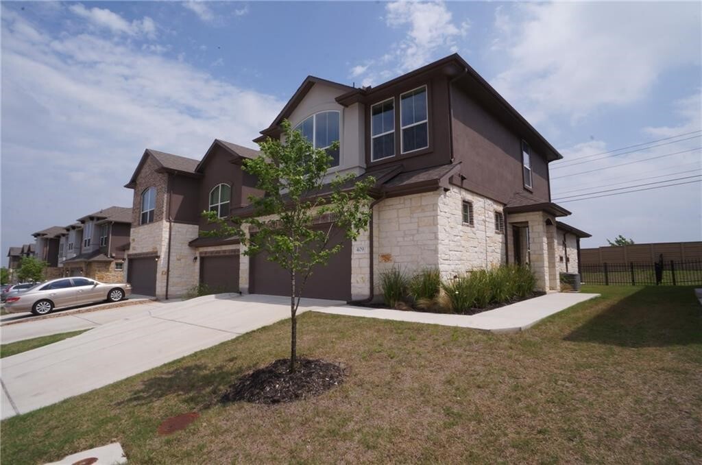 Property Photo: 409 Epiphany Lane TX 78660