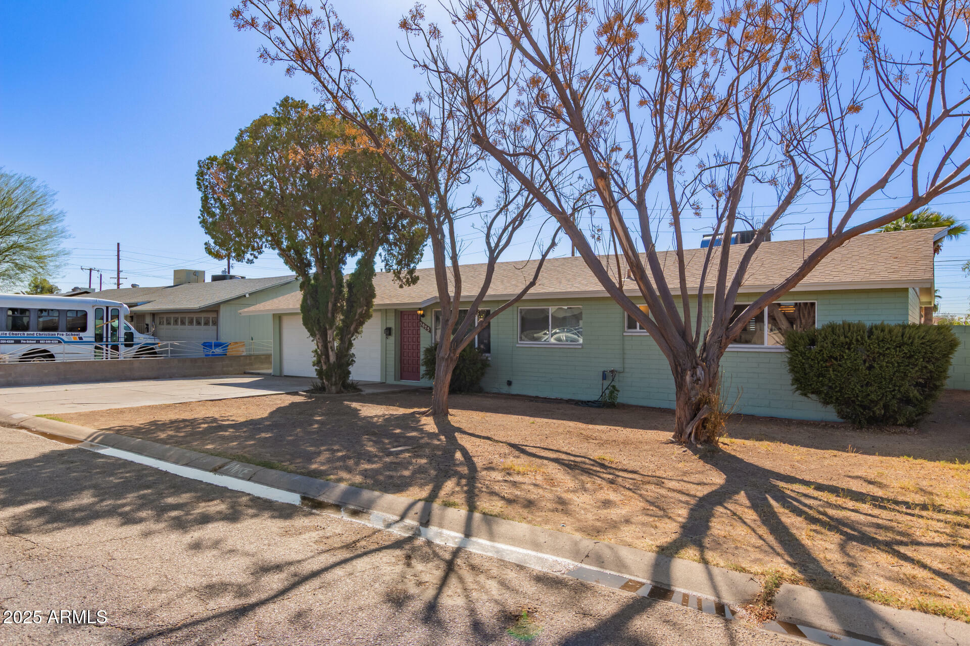 Property Photo: 3925 W Harmont Drive AZ 85051