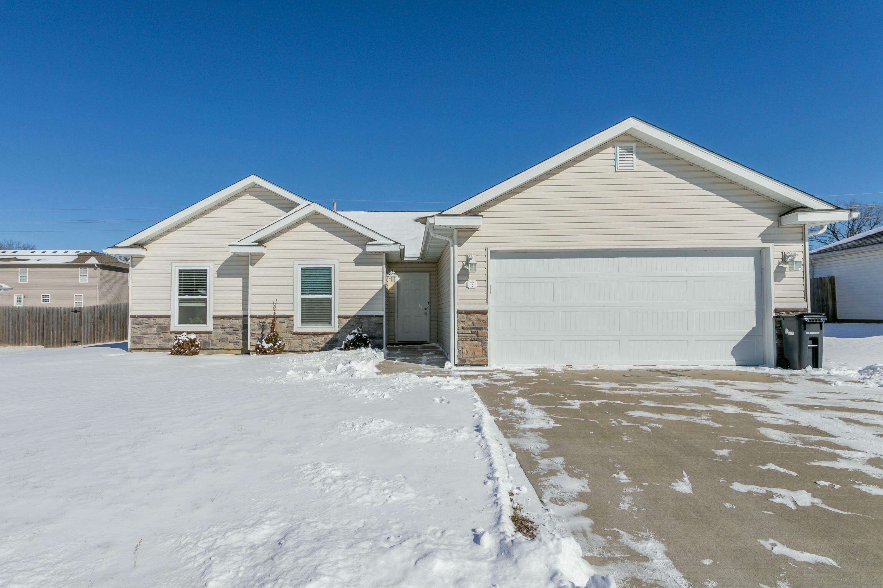 Property Photo:  7 Copper Mountain Dr  MO 65202 