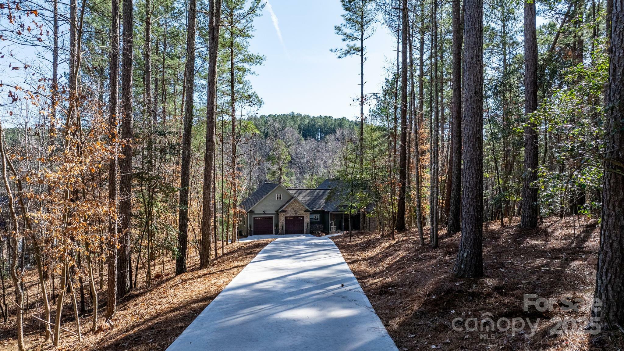 Property Photo:  2472 W Paradise Harbor Drive  NC 28612 