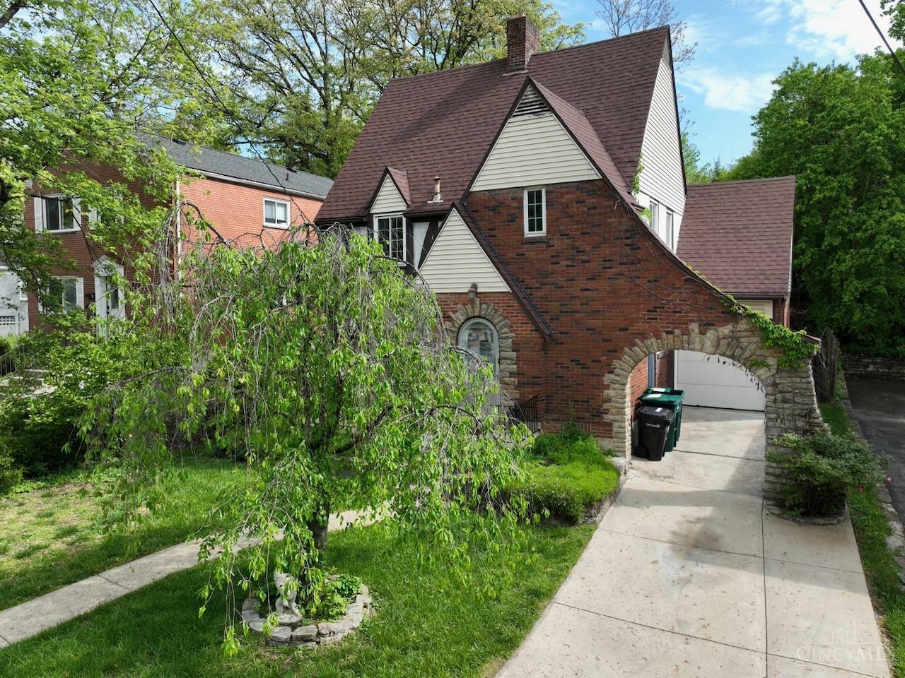 Property Photo: 3512 Linwood Avenue OH 45226