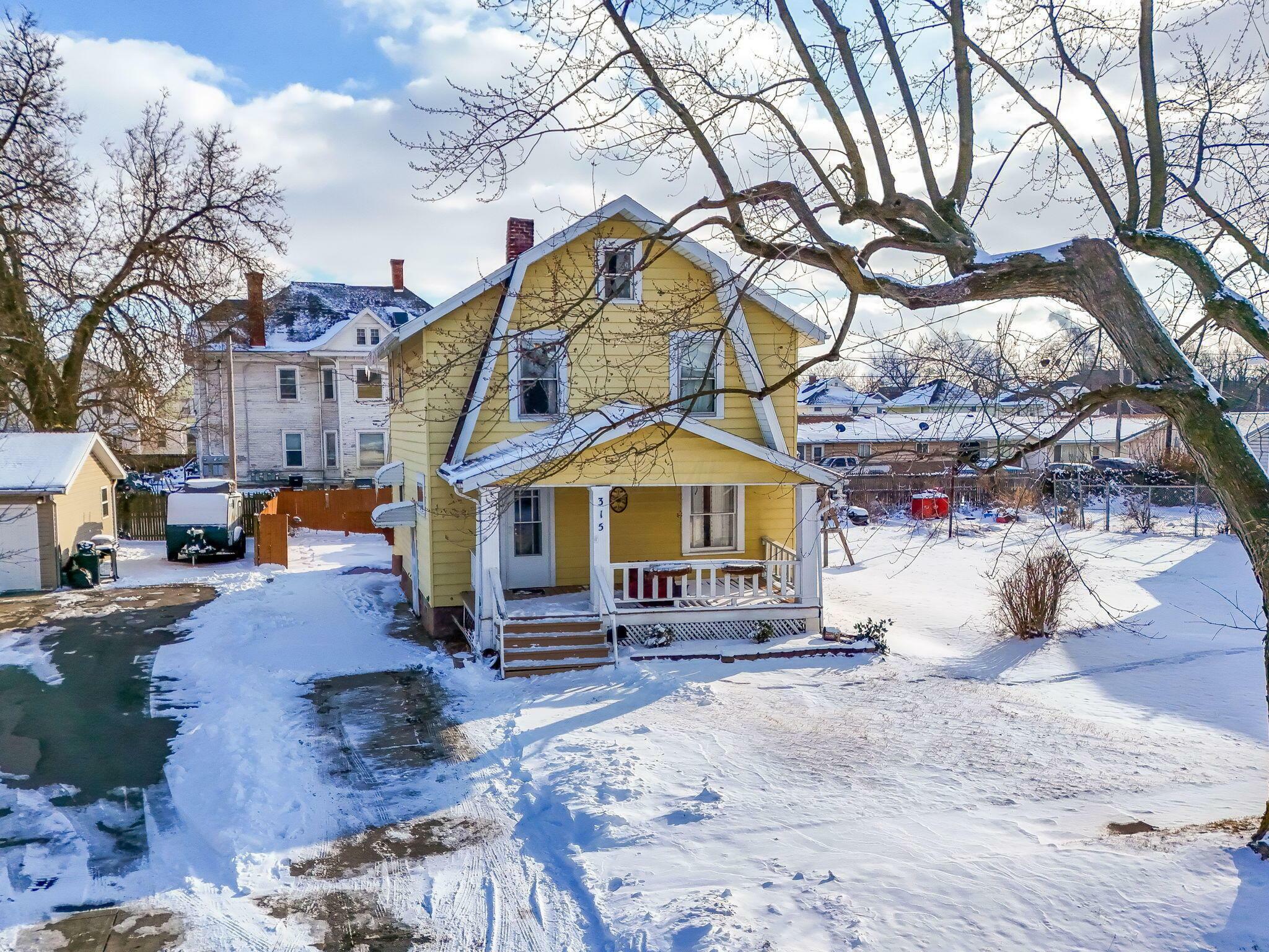 Property Photo: 315 Edgewood Drive OH 43302
