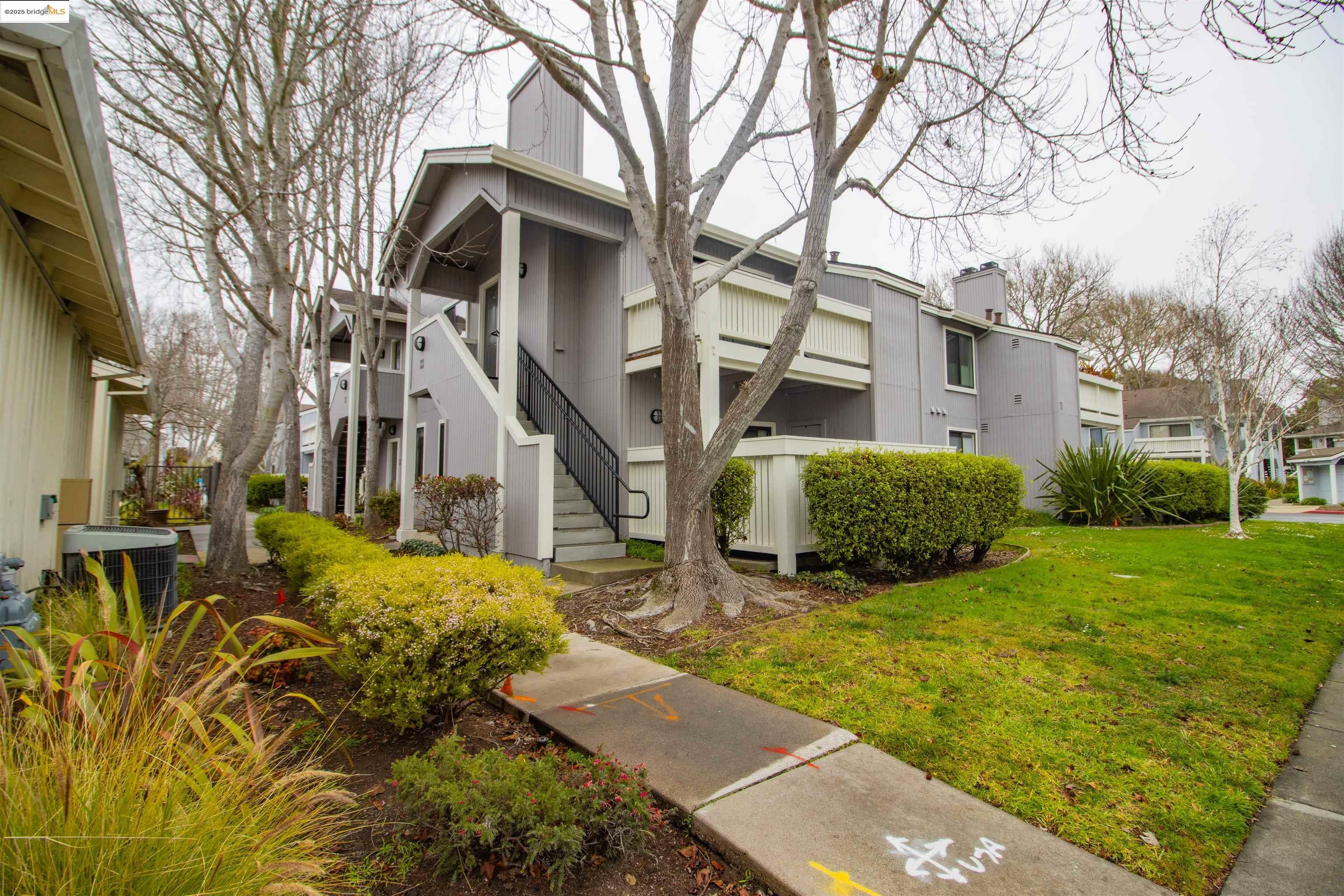 Property Photo:  88 Schooner Ct  CA 94804 