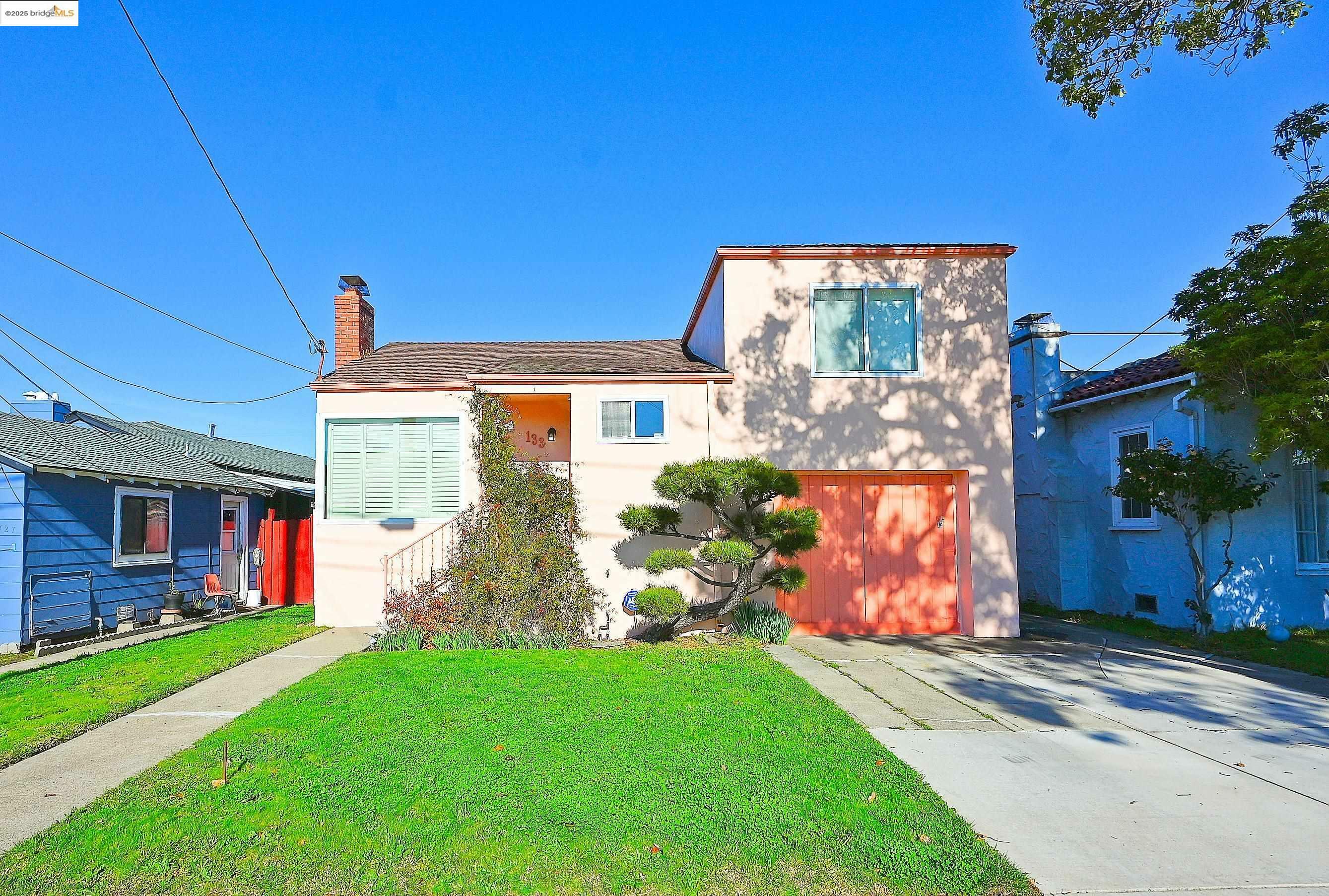 Property Photo:  133 Murdock Street  CA 94804 