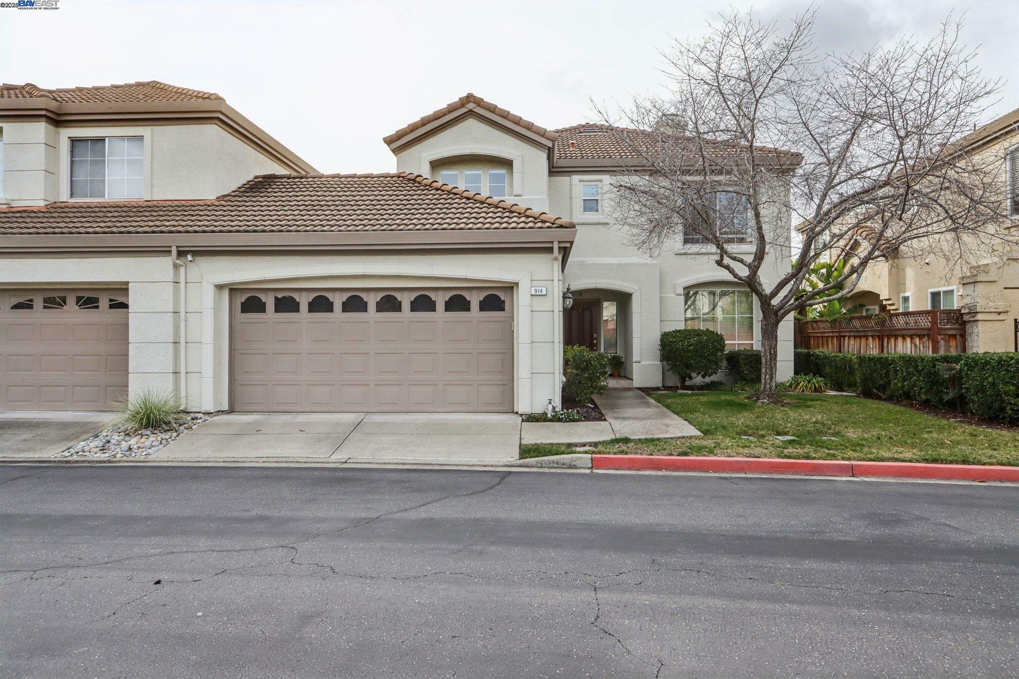 Property Photo:  914 Vista Pointe Dr  CA 94582 