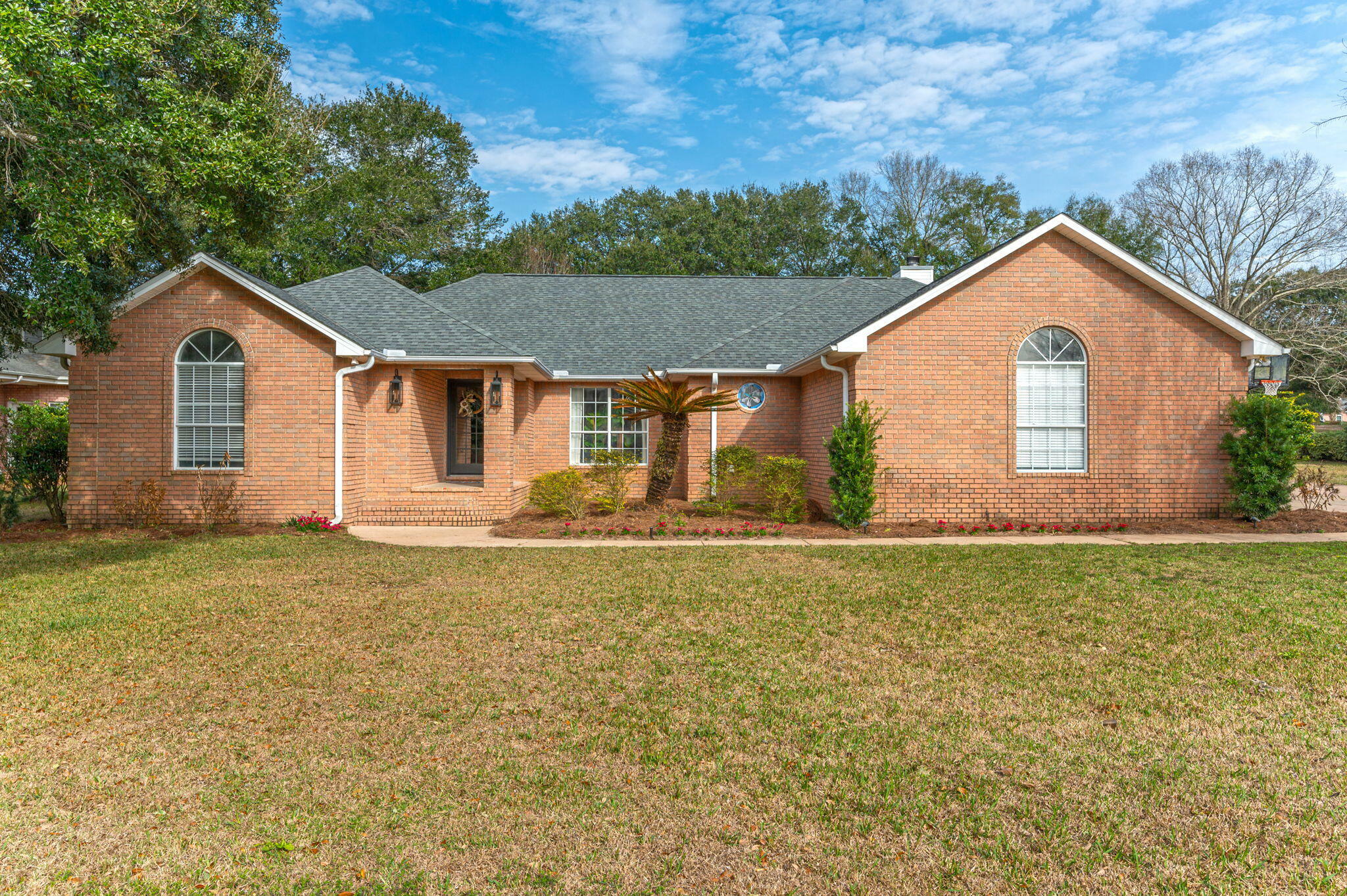 Property Photo:  5530 Oakmont Drive  FL 32571 