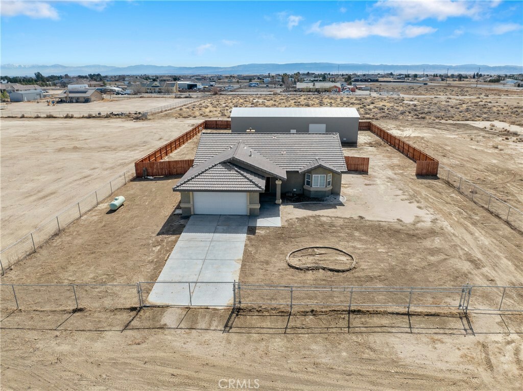 Property Photo: 6914 Roland Avenue CA 93560