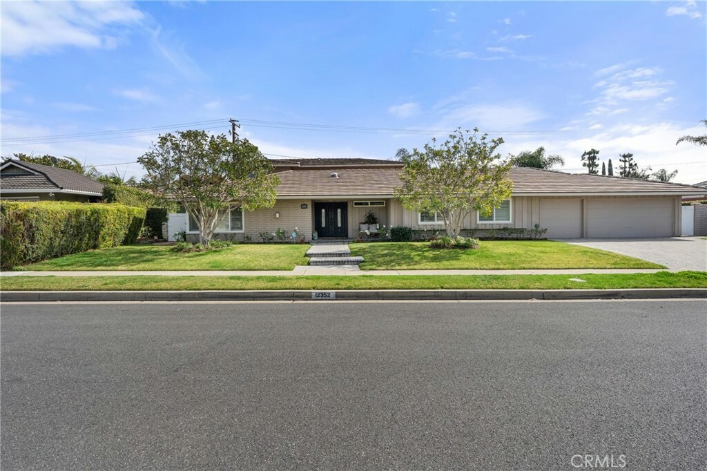 12352 Ranchwood Road  Santa Ana CA 92705 photo
