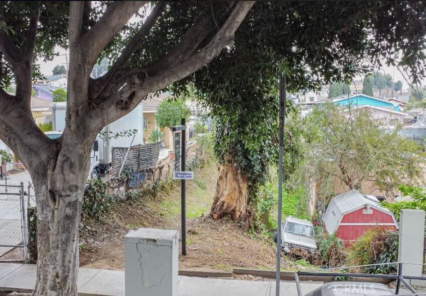 Property Photo:  1 Whittier Blvd  CA 90023 