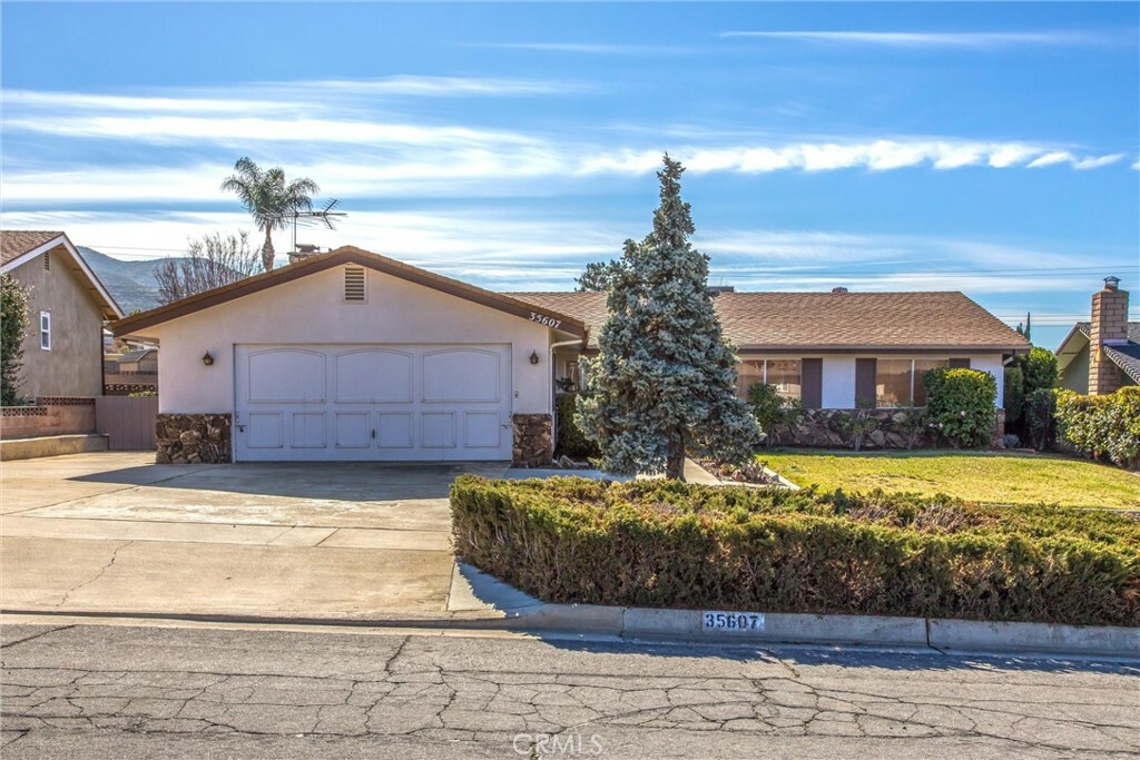 Property Photo:  35607 Panorama Dr  CA 92399 