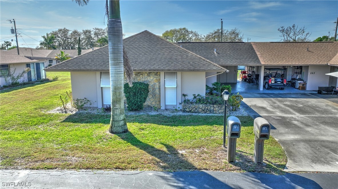 Property Photo:  261 Briar Court  FL 33936 