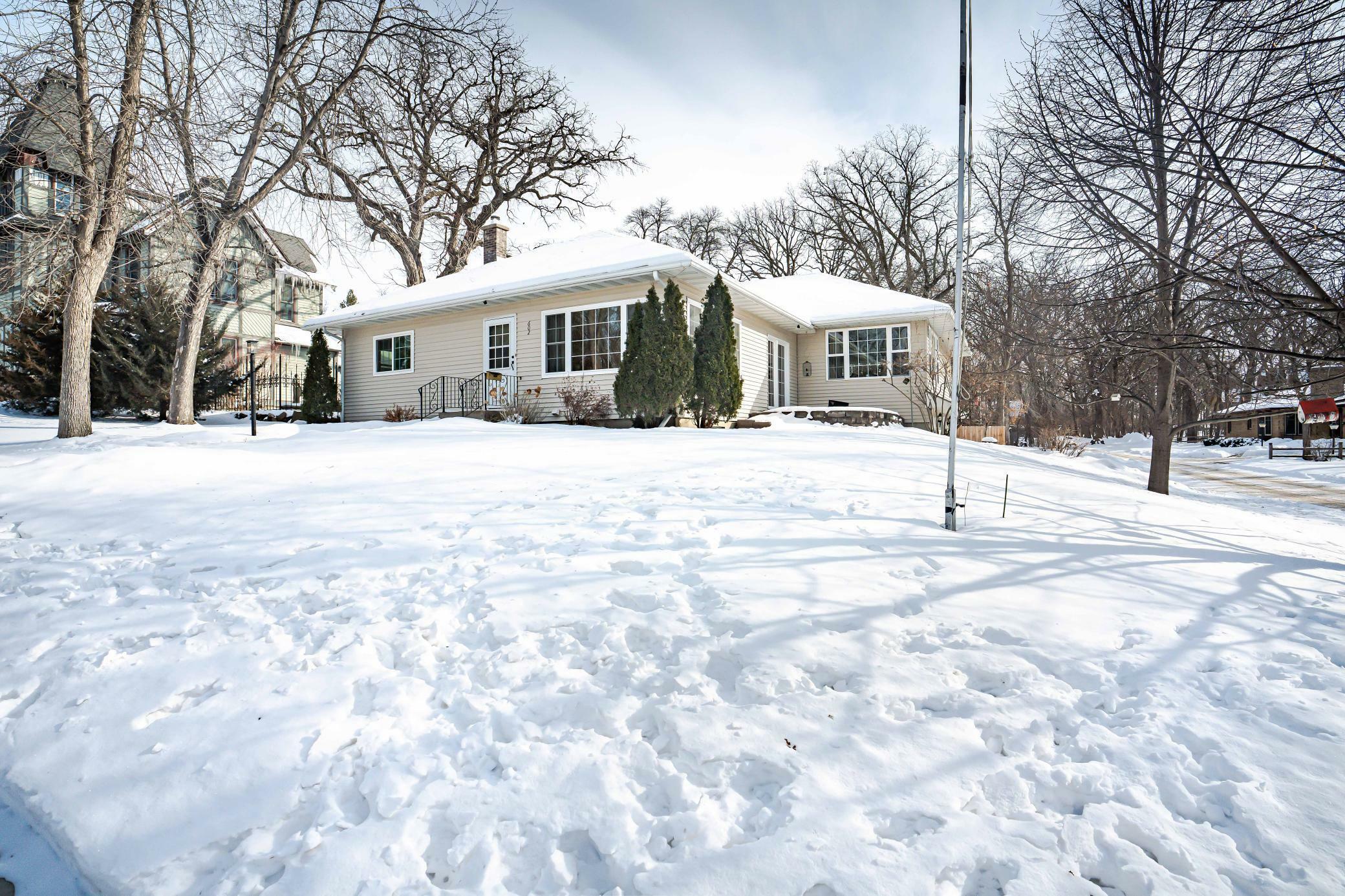 602 N Burlington Avenue  Fergus Falls MN 56537 photo