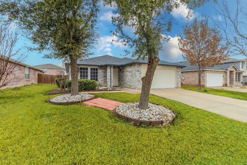 Property Photo:  2912 Santa Sabina Drive  TX 75052 