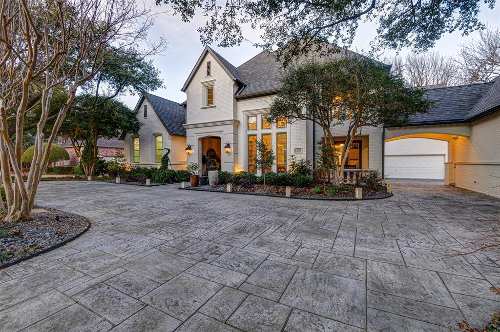 Property Photo: 17604 Woods Edge Drive TX 75287