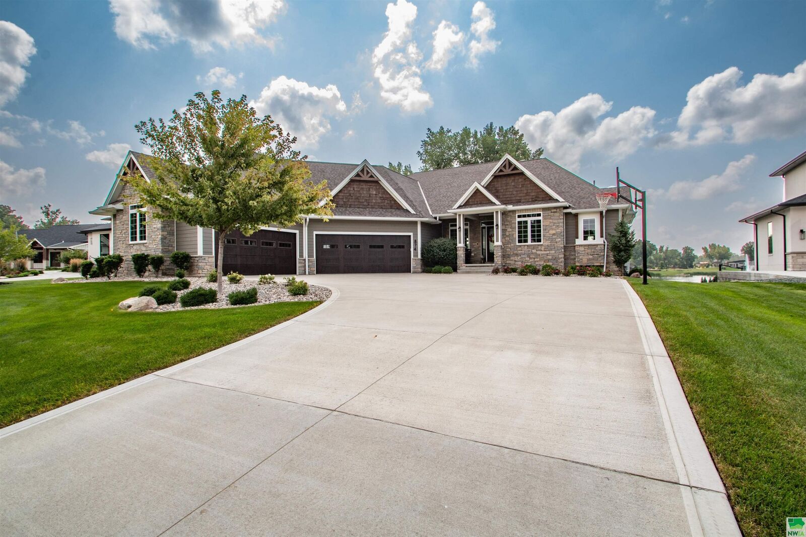 Property Photo: 874 N Spanish Bay SD 57049