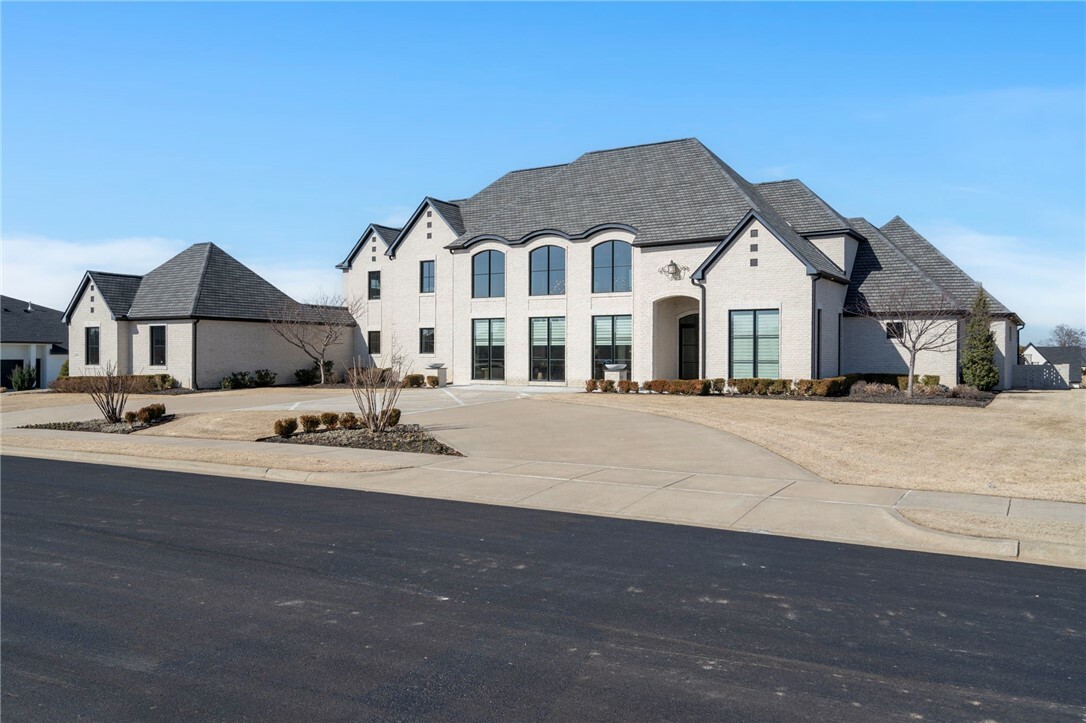 Property Photo:  4801 S Southgate Estates Circle  AR 72758 