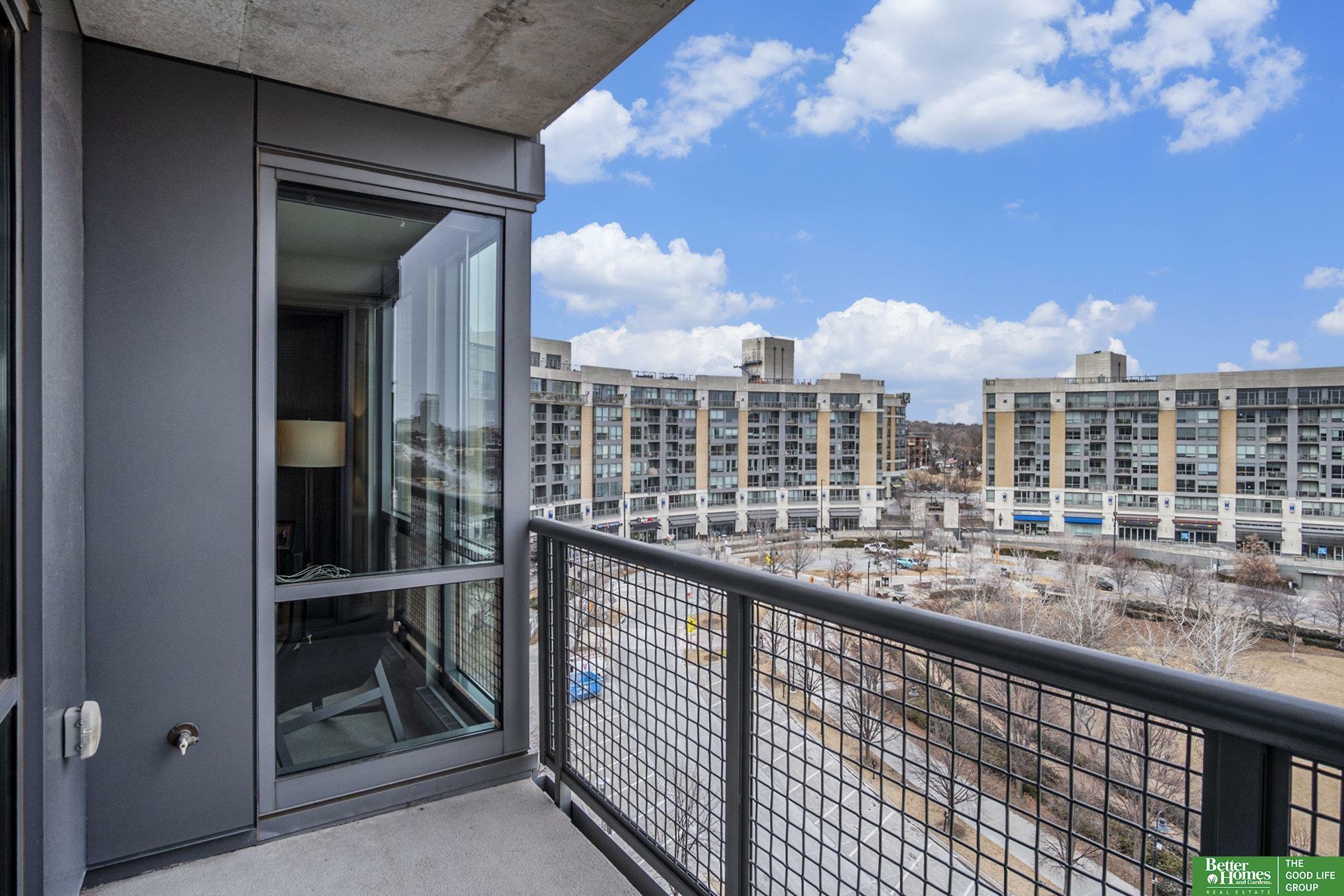 Property Photo: 220 S 31 Avenue 3605 NE 68131