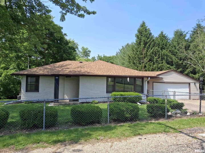 300 E 4th Street  St David IL 61563 photo