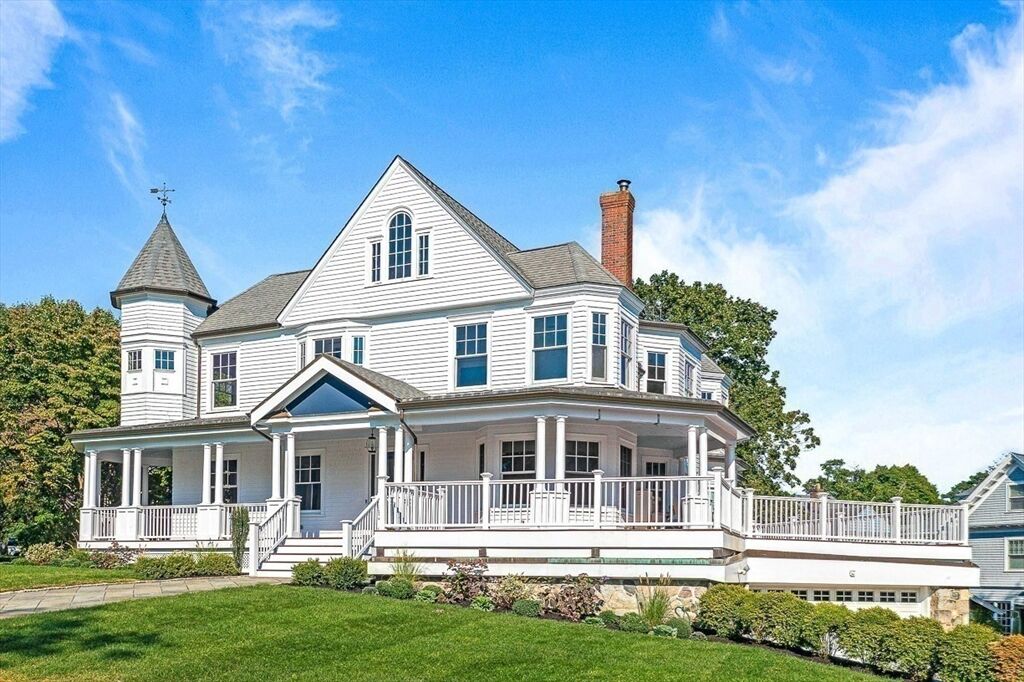 Property Photo:  6 Lakeview Road  MA 01890 