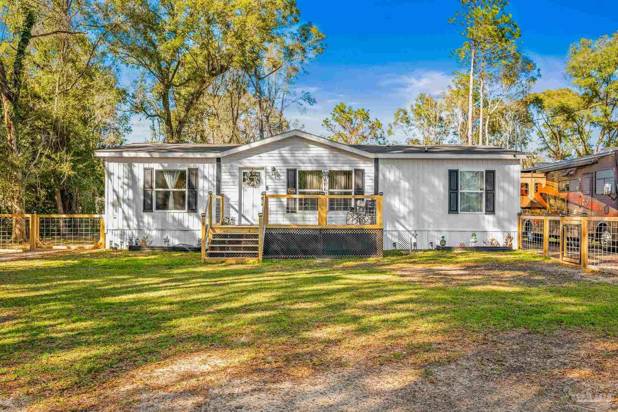 Property Photo:  7900 Custom Ct  FL 32583 