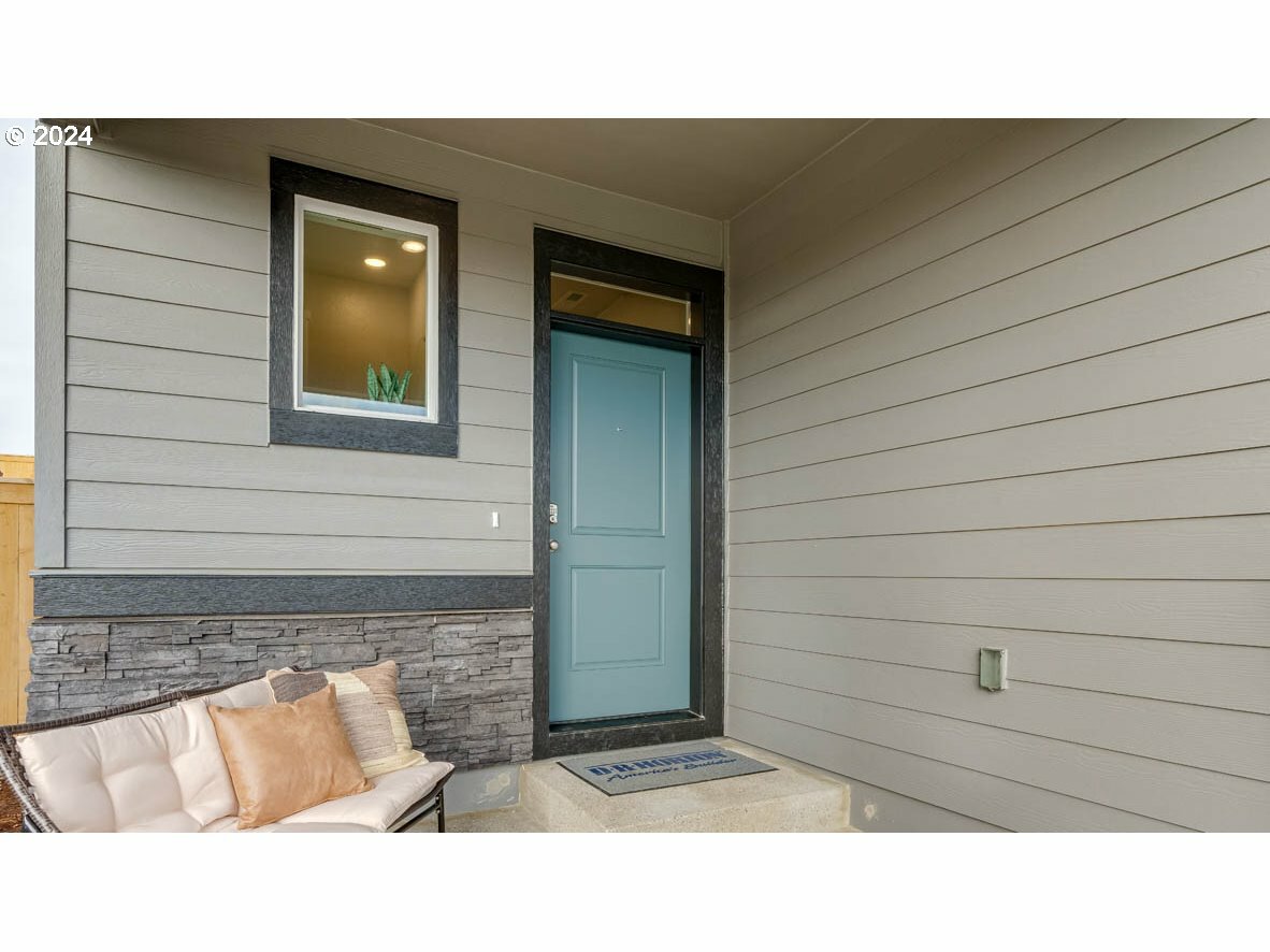 Property Photo: 3376 Misty Meadows St NW OR 97304