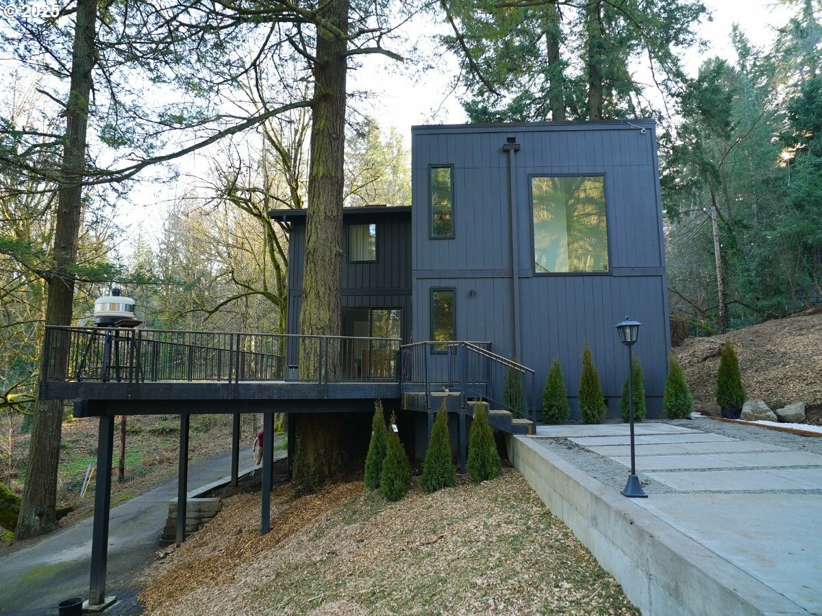 5247 SW Garden Home Rd  Portland OR 97219 photo