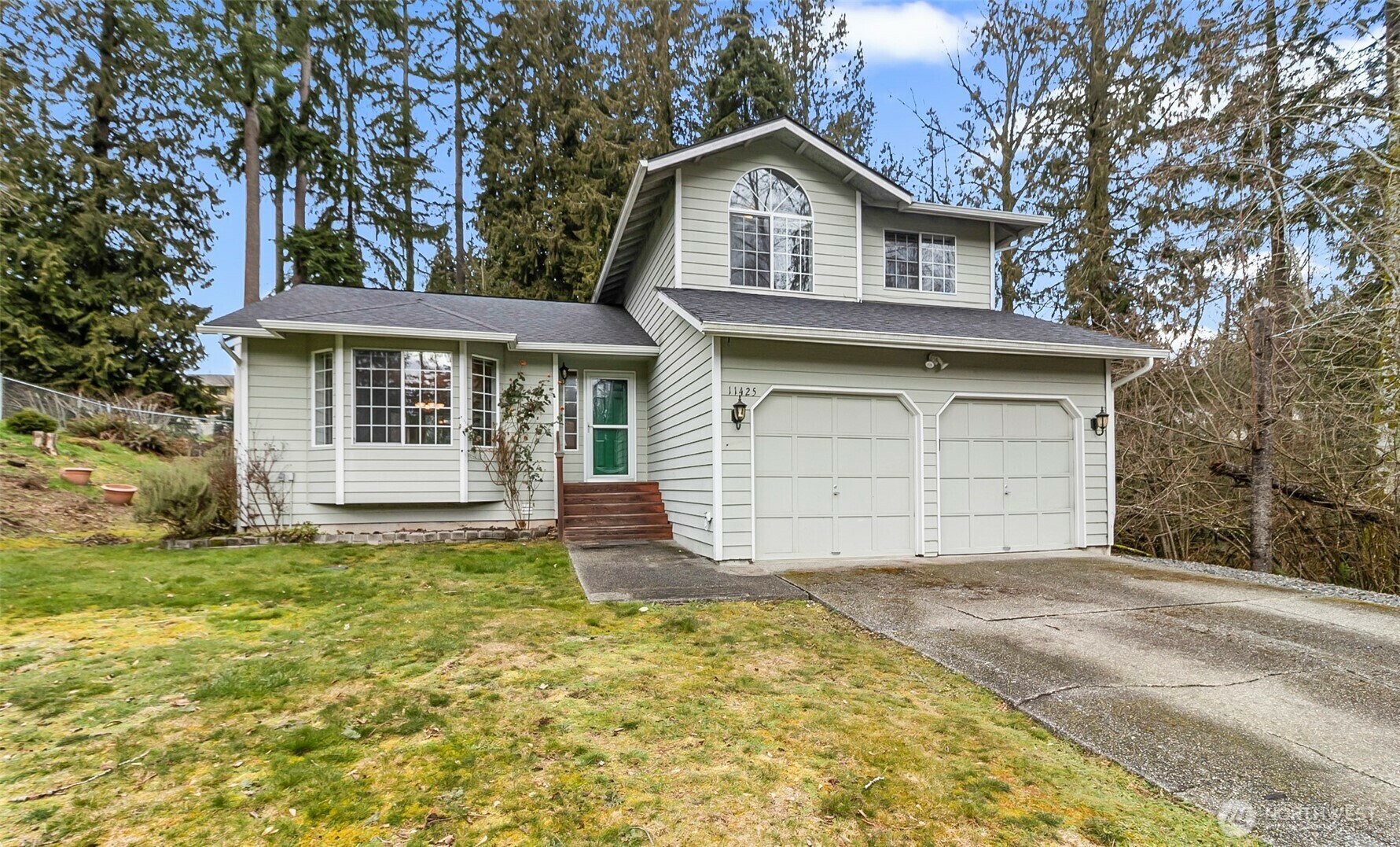 Property Photo:  11425  26th Place SE  WA 98258 